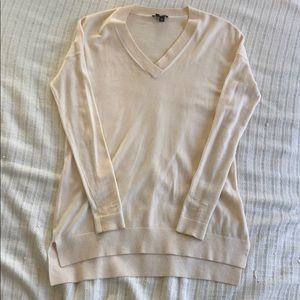Theory Vneck Sweater in Ivory